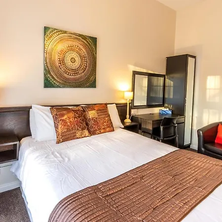 Fox & Hound فندق مدليسبره