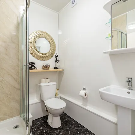 فندق Fox & Hound مدليسبره