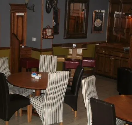 Fox & Hound 3* مدليسبره