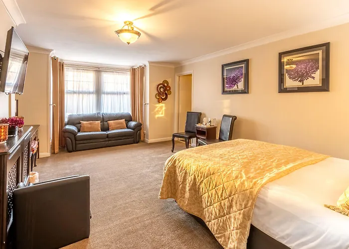 Fox & Hound Hotel 3*