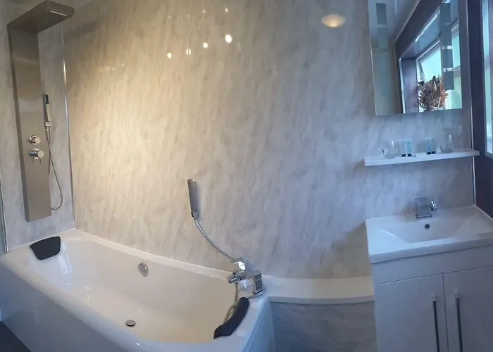 Hotel Fox & Hound 3*