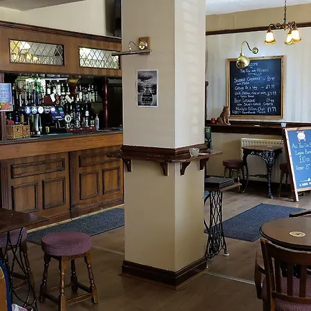 Fox & Hound 酒店 3*